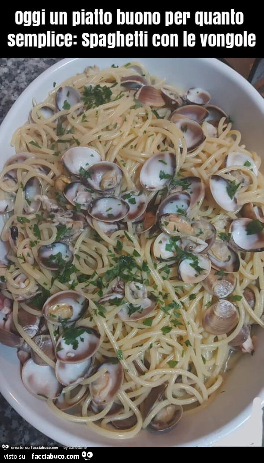 Oggi un piatto buono per quanto semplice: spaghetti con le vongole