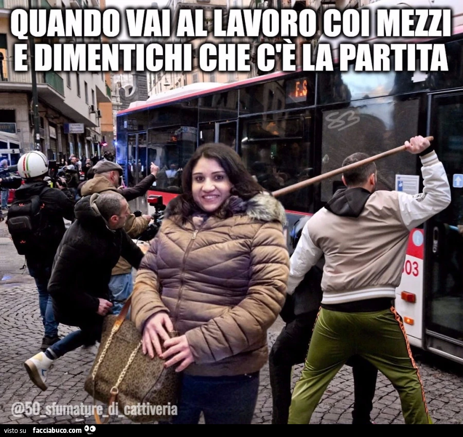 QUANDO VAI AL LAVORO COI MEZZI E DIMENTICHI CHE C'è LA PARTITA